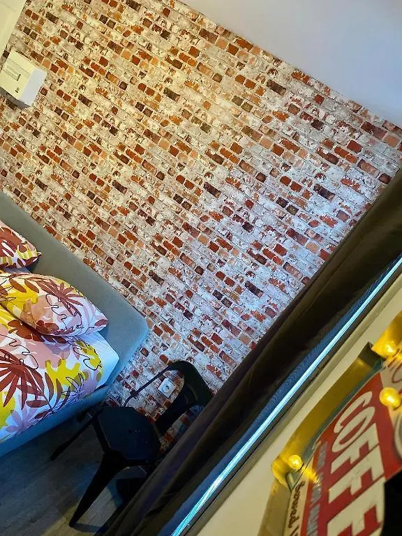 Lanester Suite Home